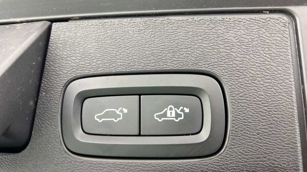 Used Volvo XC60 2022 for sale - 76191002: Photo 35