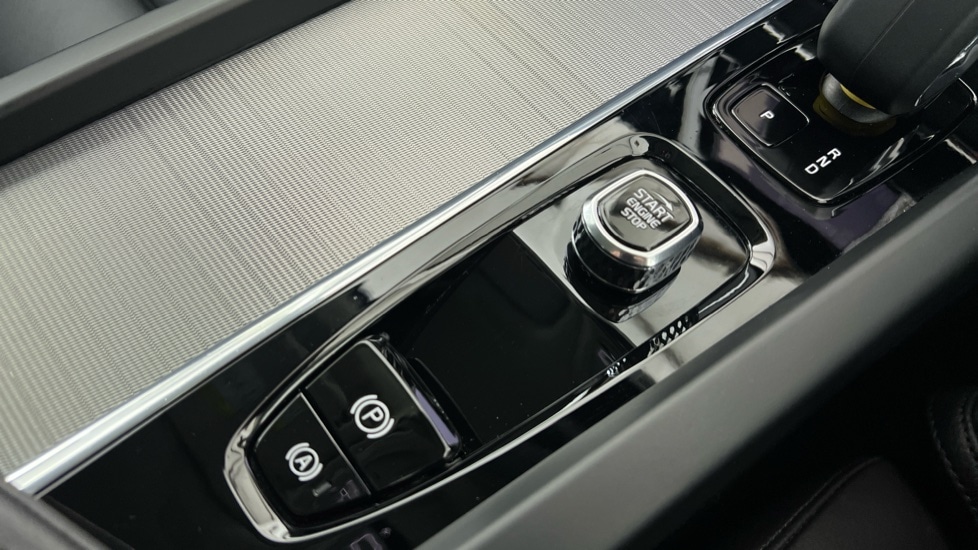 Used Volvo XC60 2025 for sale - 77235537: Photo 27