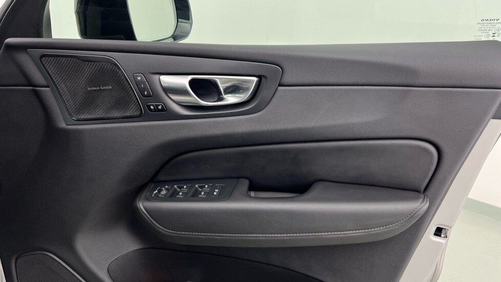 Used Volvo XC60 2025 for sale - 77235537: Photo 29