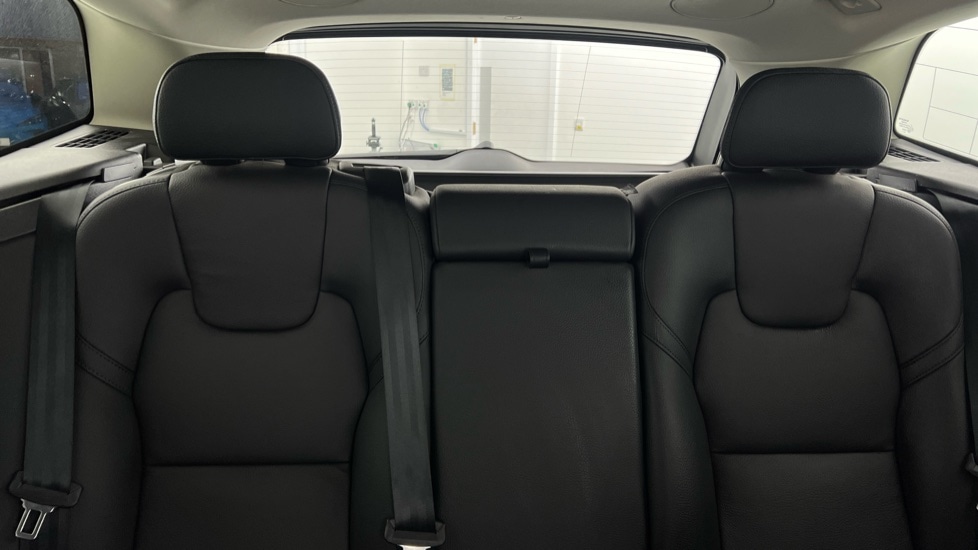 Used Volvo XC60 2025 for sale - 77235537: Photo 36