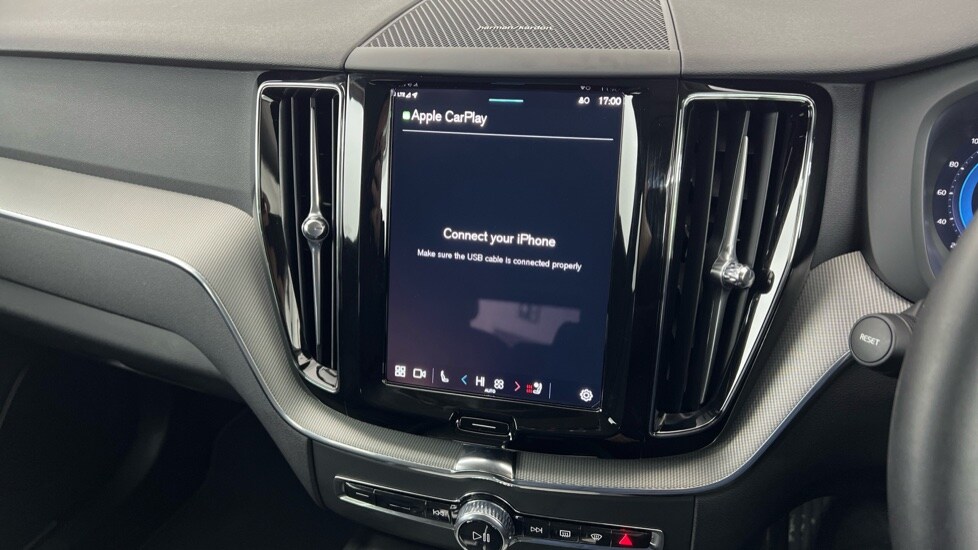 Used Volvo XC60 2025 for sale - 77235537: Photo 44