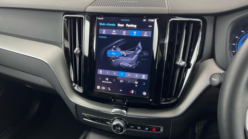 Used Volvo XC60 2025 for sale - 77235537: Photo 47