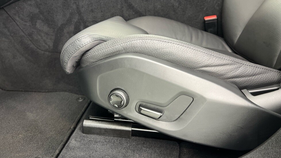 Used Volvo XC60 2025 for sale - 77235537: Photo 59