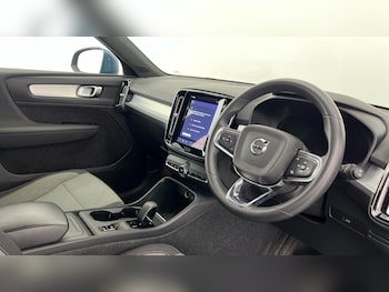 Used Volvo XC40 2023 for sale - 79165293: Photo