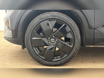 Used Volvo XC40 2025 for sale - 78581379: Photo