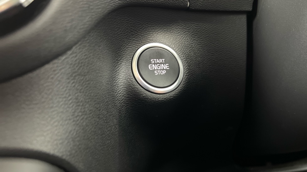 Used Volvo XC40 2021 for sale - 77893980: Photo 49