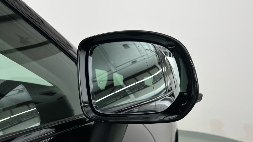 Used Volvo XC60 2025 for sale - 77178216: Photo 32