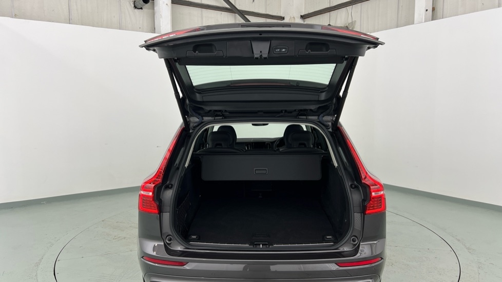 Used Volvo XC60 2023 for sale - 76738194: Photo 13