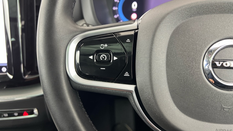 Used Volvo XC60 2023 for sale - 76738194: Photo 21