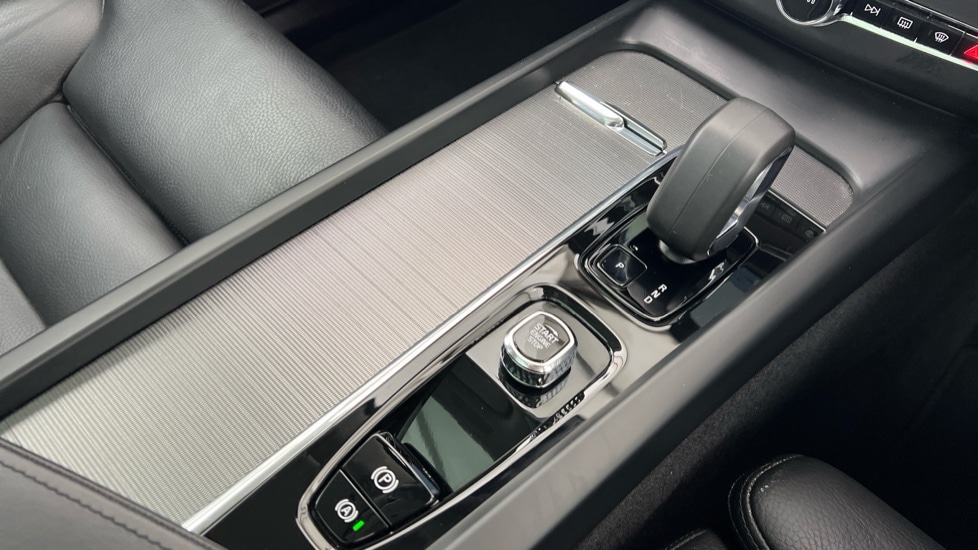 Used Volvo XC60 2023 for sale - 76738194: Photo 25