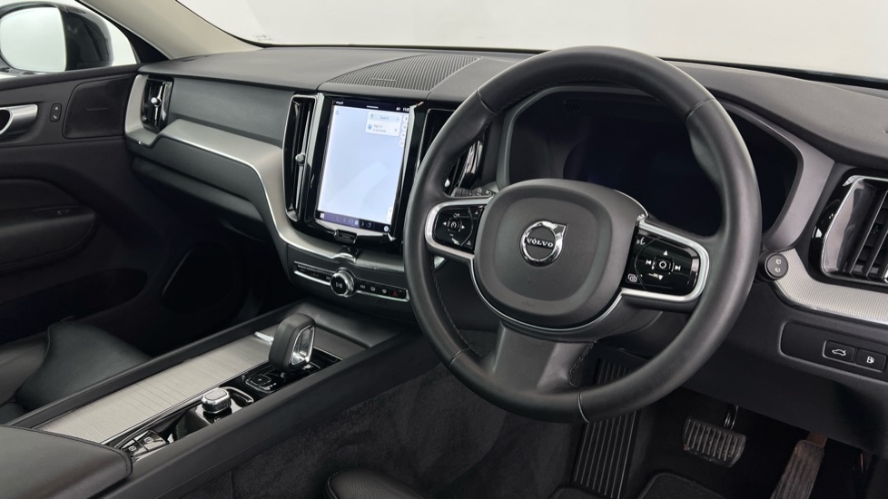 Used Volvo XC60 2023 for sale - 76738194: Photo 4