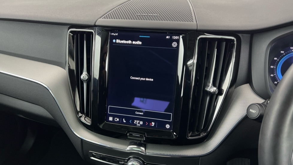 Used Volvo XC60 2023 for sale - 76738194: Photo 42