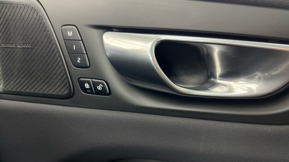 Used Volvo XC60 2023 for sale - 76738194: Photo 52