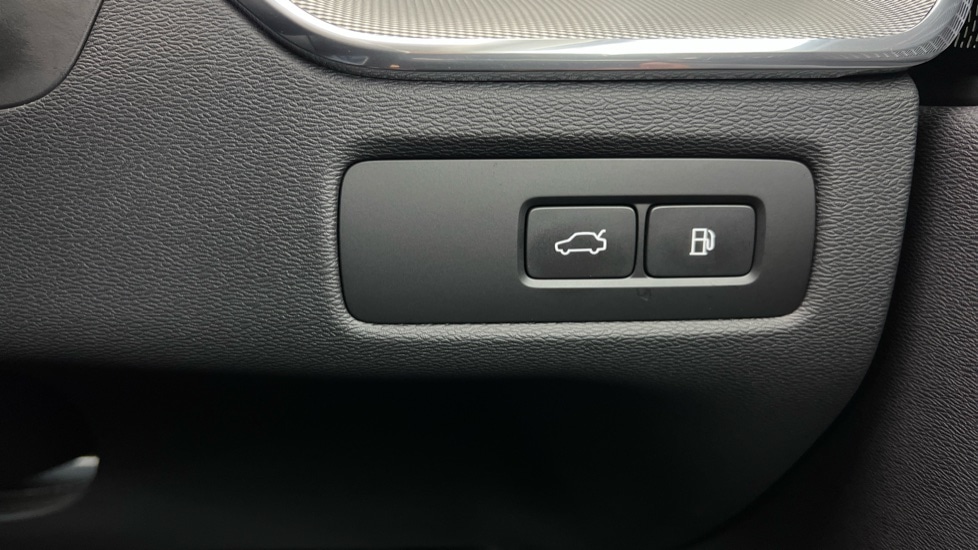 Used Volvo XC60 2023 for sale - 76738194: Photo 53