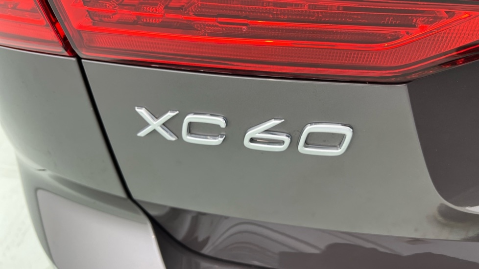 Used Volvo XC60 2023 for sale - 76738194: Photo 55