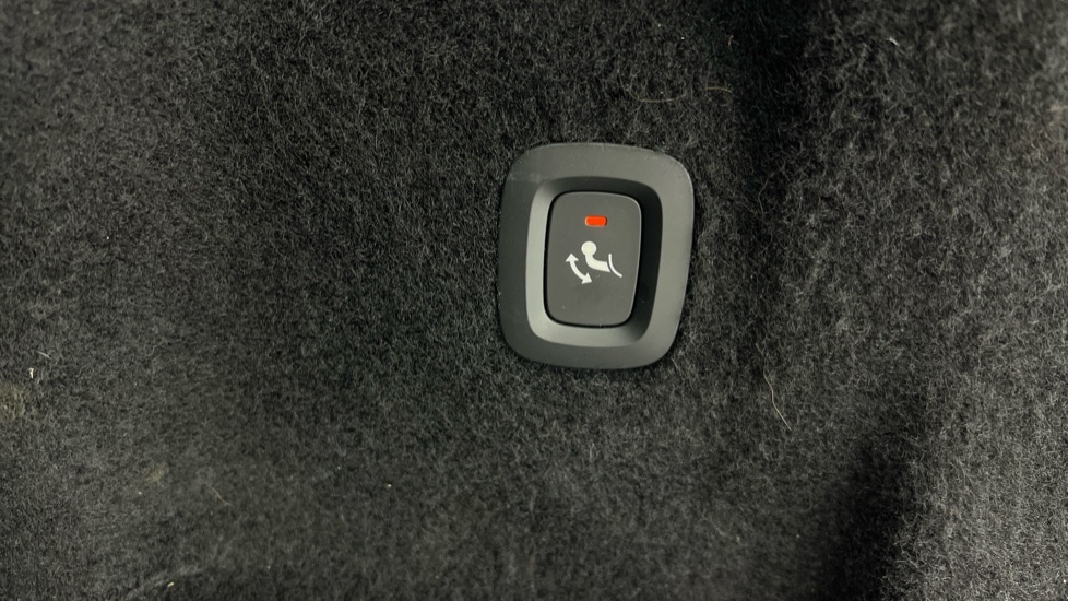 Used Volvo XC60 2023 for sale - 76738194: Photo 58