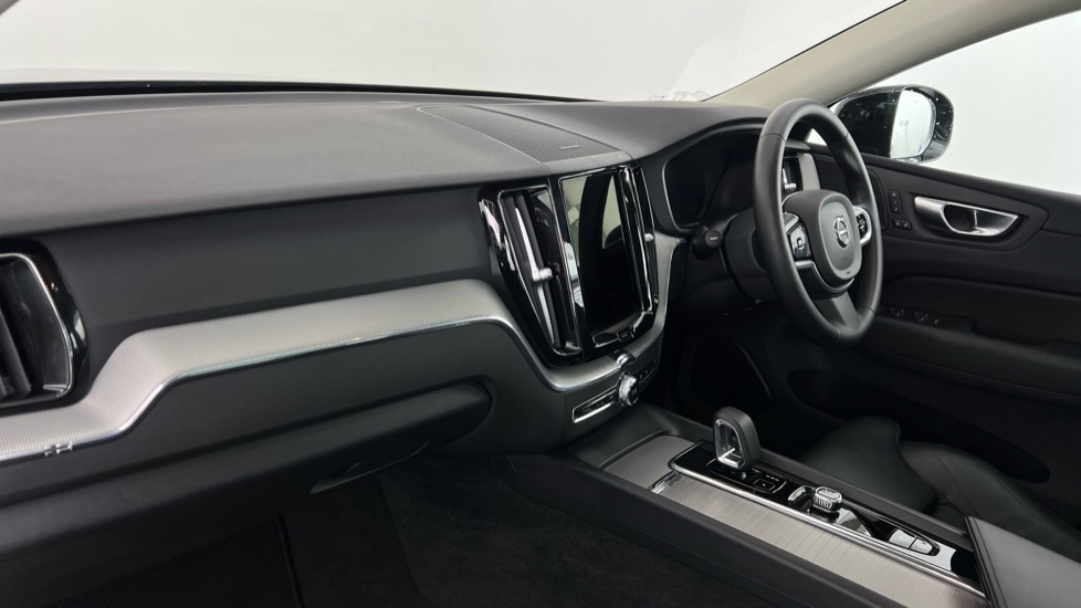 Used Volvo XC60 2023 for sale - 76738194: Photo 60