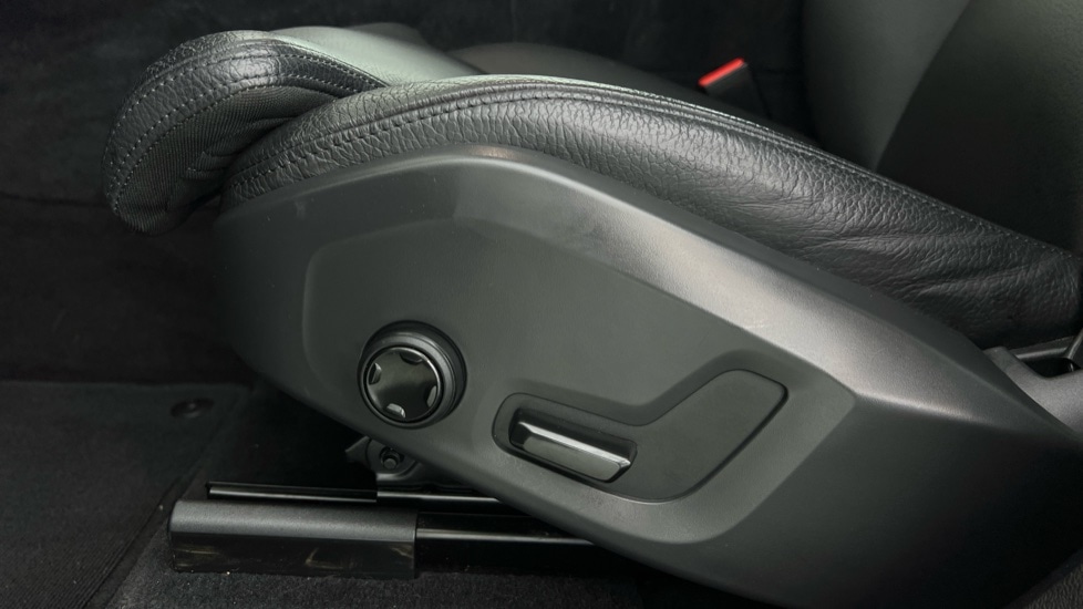 Used Volvo XC60 2023 for sale - 76738194: Photo 62