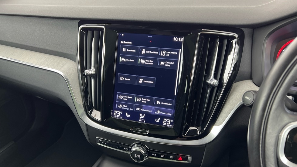 Used Volvo V60 2022 for sale - 77095361: Photo 17