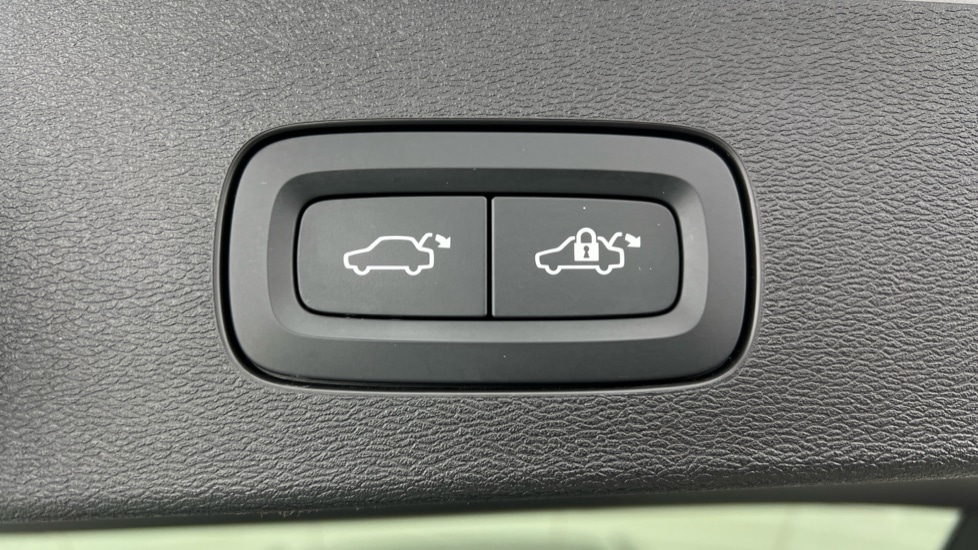 Used Volvo V60 2022 for sale - 77095361: Photo 35