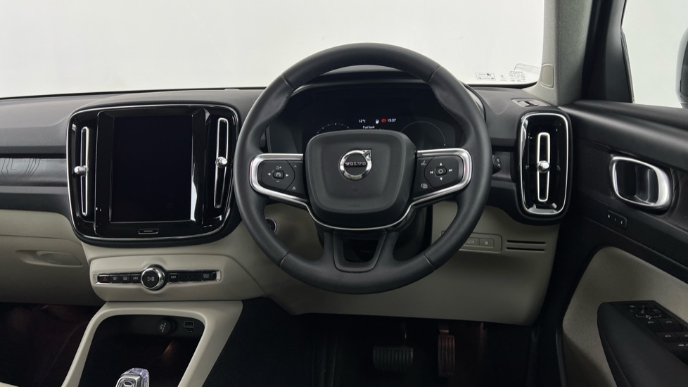 Used Volvo XC40 2023 for sale - 77978996: Photo 10