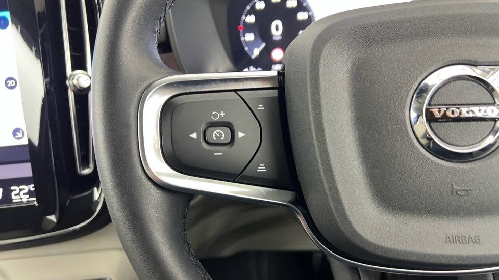 Used Volvo XC40 2023 for sale - 77978996: Photo 21