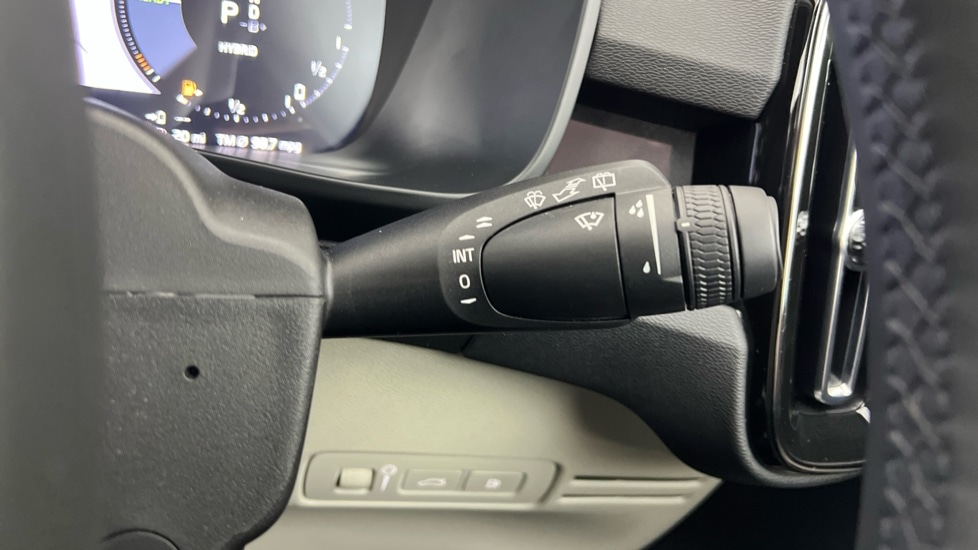 Used Volvo XC40 2023 for sale - 77978996: Photo 23