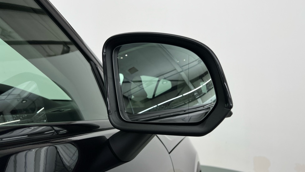 Used Volvo XC40 2023 for sale - 77978996: Photo 32