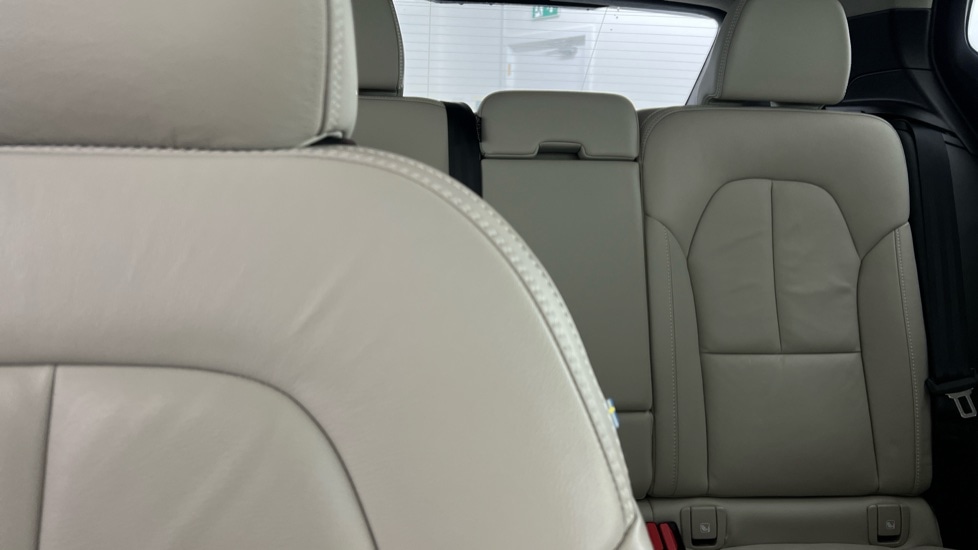 Used Volvo XC40 2023 for sale - 77978996: Photo 37