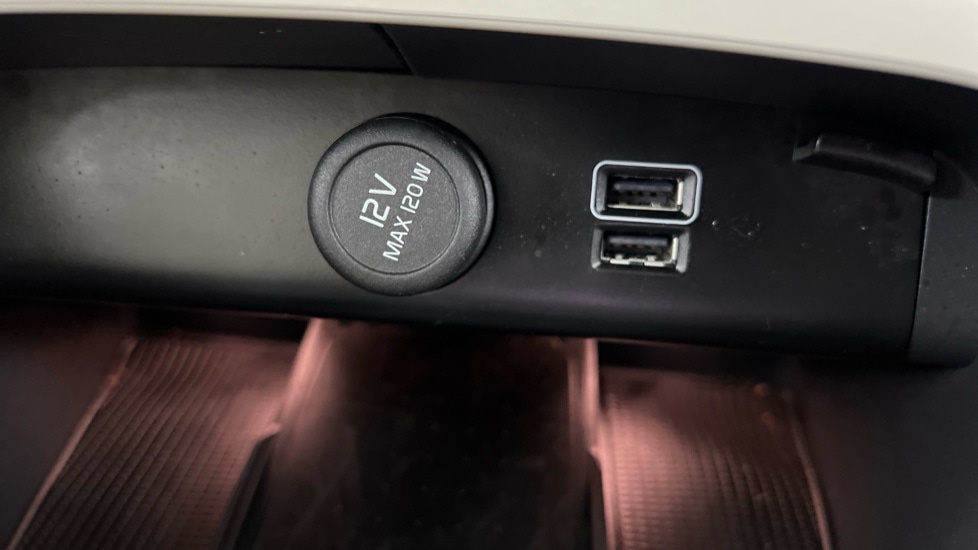 Used Volvo XC40 2023 for sale - 77978996: Photo 47