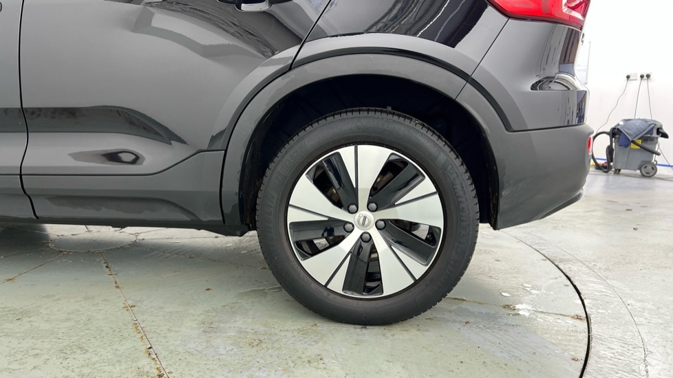 Used Volvo XC40 2023 for sale - 77978996: Photo 60