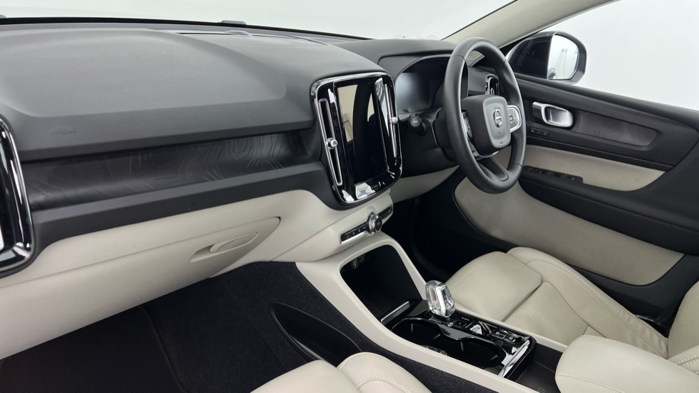 Used Volvo XC40 2023 for sale - 77978996: Photo 62