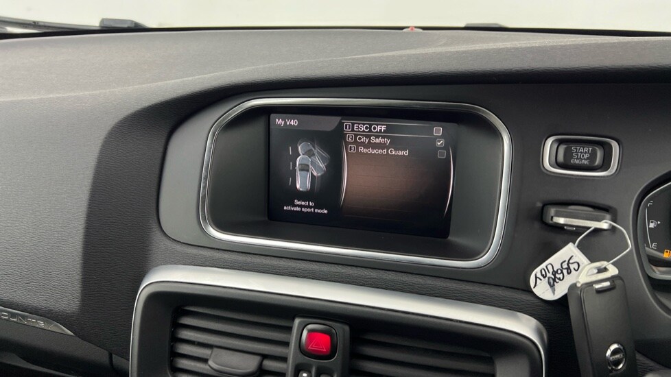 Used Volvo V40 2018 for sale - 77810235: Photo 17