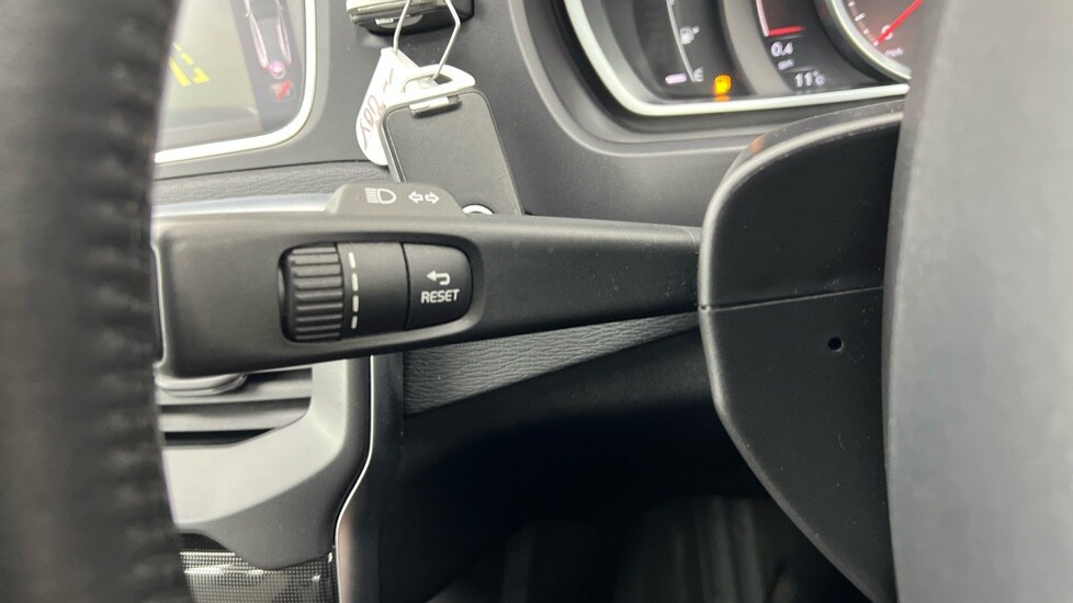 Used Volvo V40 2018 for sale - 77810235: Photo 20