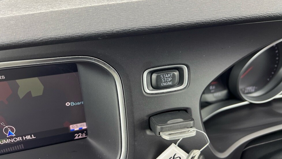 Used Volvo V40 2018 for sale - 77810235: Photo 36