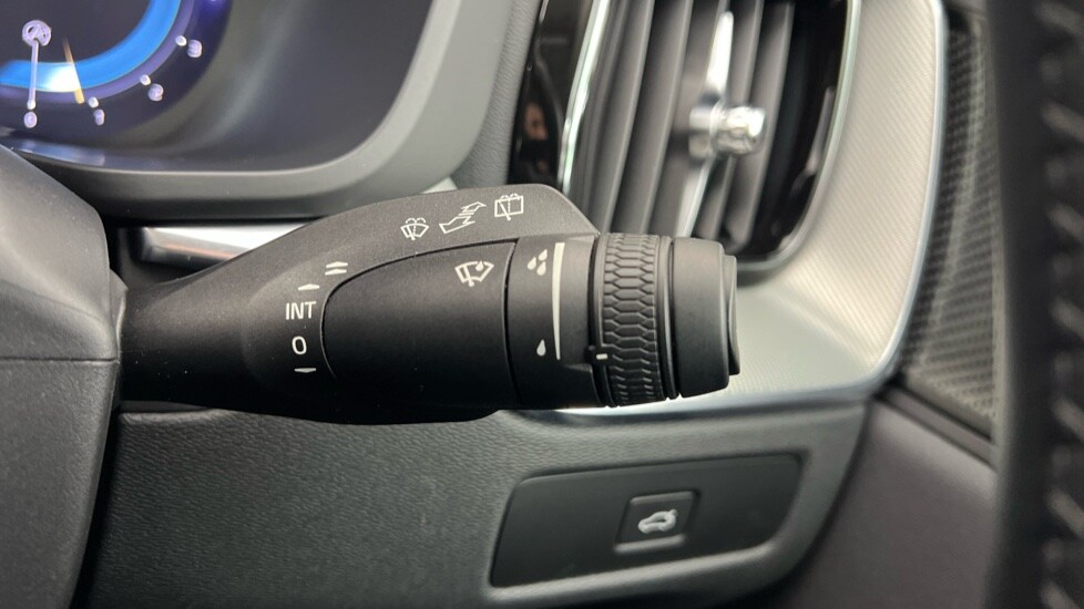 Used Volvo XC60 2023 for sale - 78008981: Photo 23