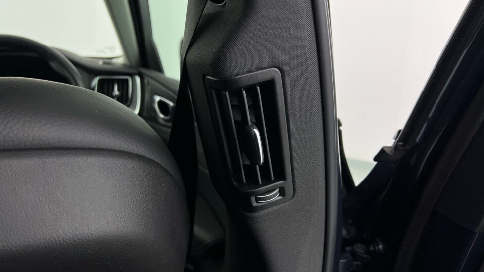 Used Volvo XC60 2023 for sale - 78008981: Photo 39