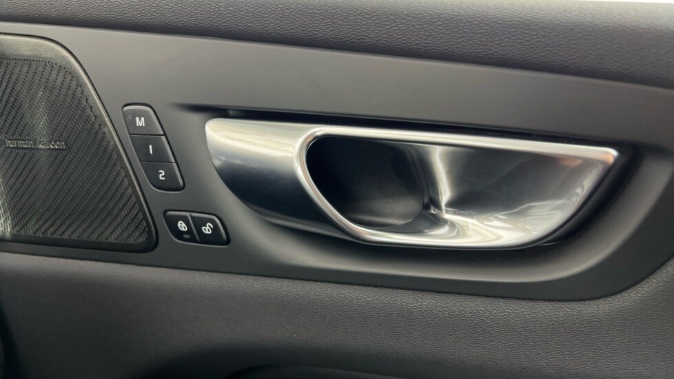 Used Volvo XC60 2023 for sale - 78008981: Photo 51