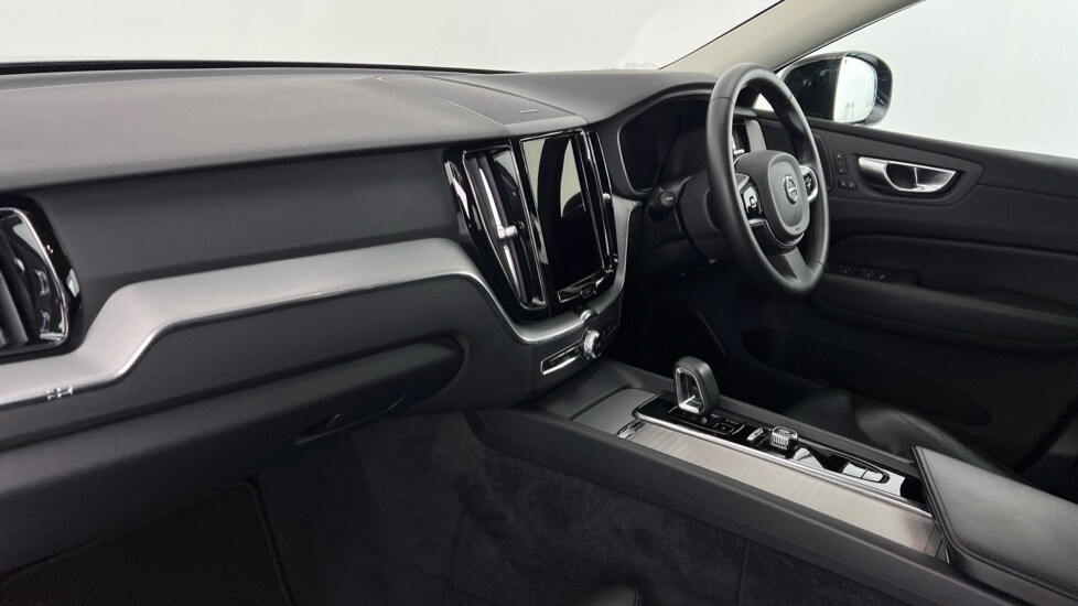 Used Volvo XC60 2023 for sale - 78008981: Photo 60