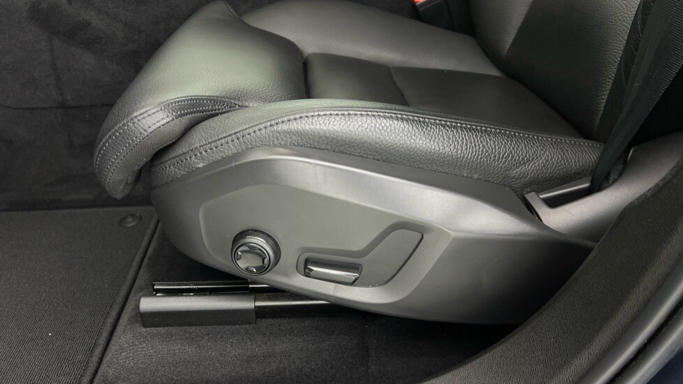 Used Volvo XC60 2023 for sale - 78008981: Photo 62