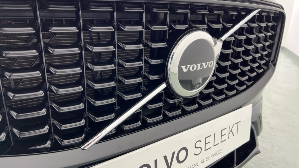 Used Volvo XC60 2023 for sale - 78008981: Photo 67