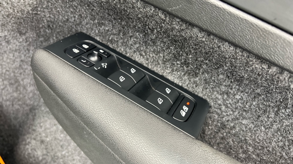 Used Volvo XC40 2022 for sale - 76722136: Photo 24