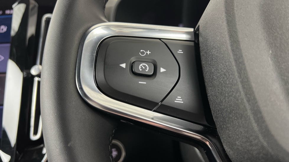 Used Volvo XC40 2023 for sale - 77732392: Photo 18