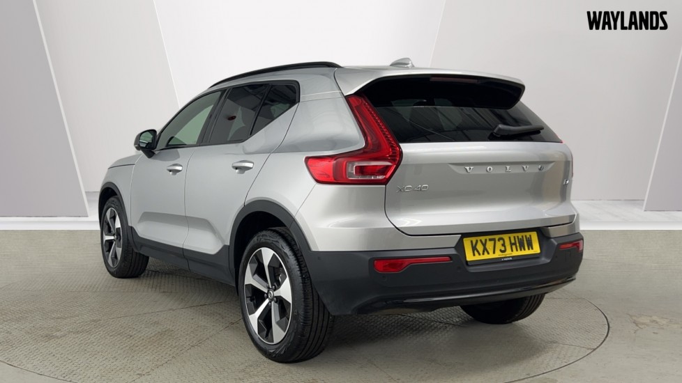 Used Volvo XC40 2023 for sale - 77732392: Photo 2