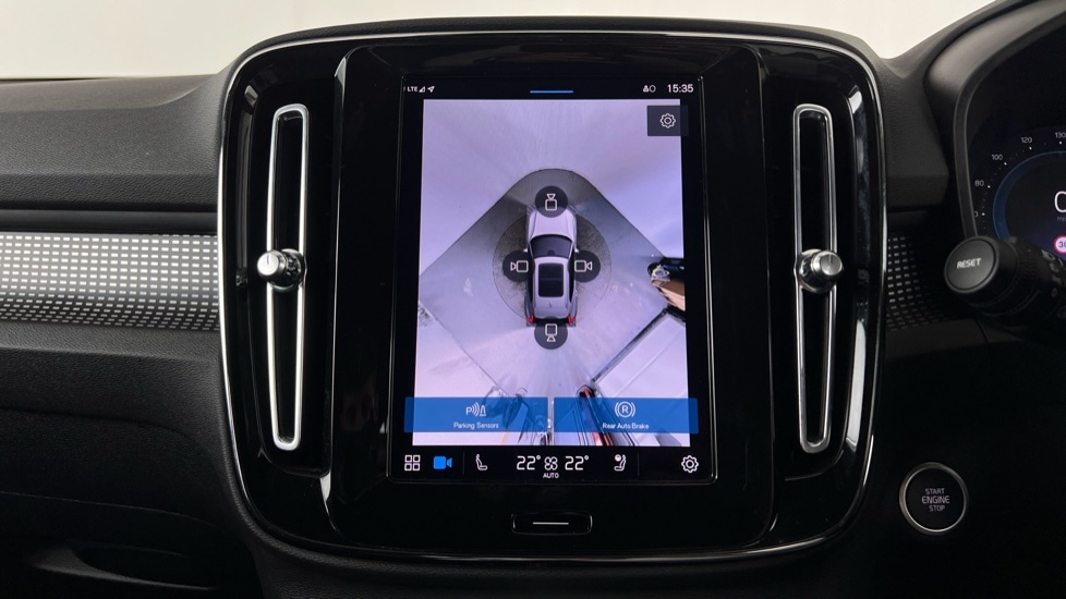 Used Volvo XC40 2023 for sale - 77732392: Photo 29