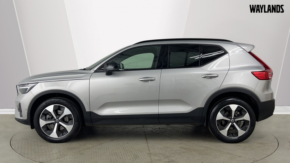 Used Volvo XC40 2023 for sale - 77732392: Photo 8