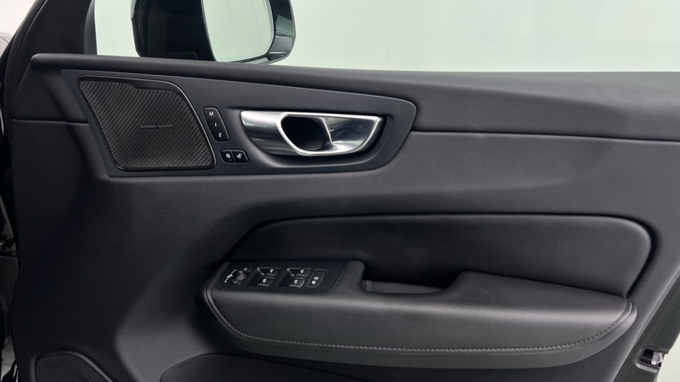 Used Volvo XC60 2024 for sale - 76095938: Photo 28