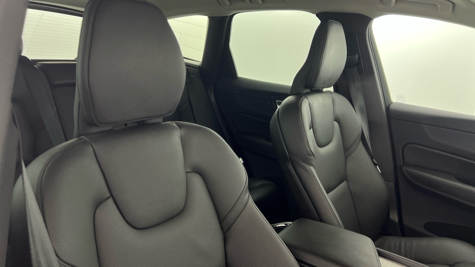 Used Volvo XC60 2024 for sale - 76095938: Photo 30