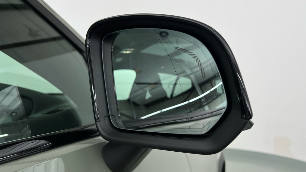 Used Volvo XC40 2025 for sale - 76116866: Photo 32