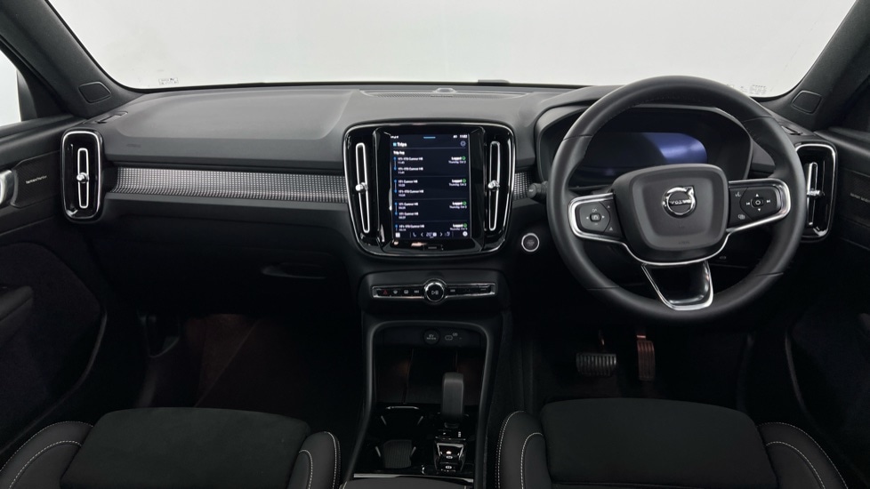 Used Volvo XC40 2025 for sale - 76116866: Photo 5